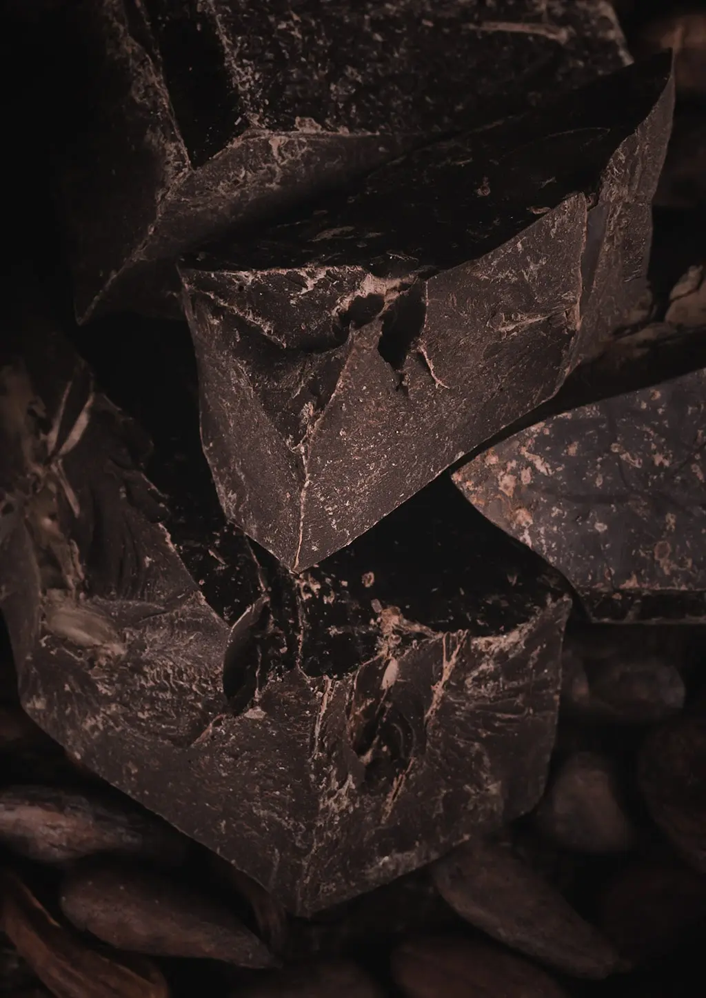 Dark brown cocoa liquor texture – fine flavour cocoa paste
